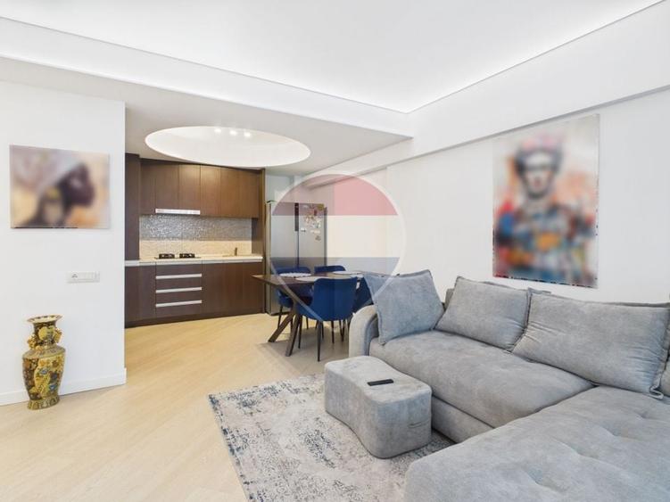 Apartament cu 3 camere decomandat în Periferie