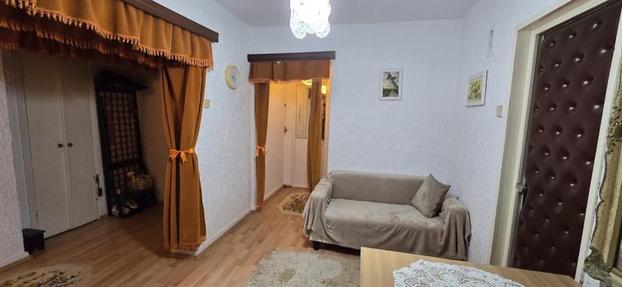 Apartament cu 4 camere decomandat, mobilat în Baraolt