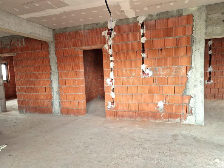 Casă individuală cu 4 camere cu Teren 500 Mp în Sântandrei