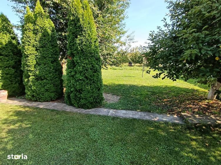 Casă cu 4 camere în Criș