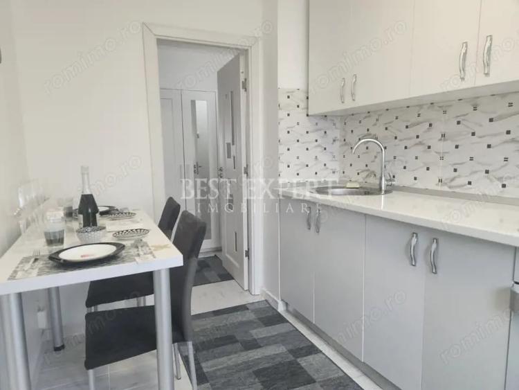 Apartament cu 3 camere decomandat în 1 Decembrie 1918