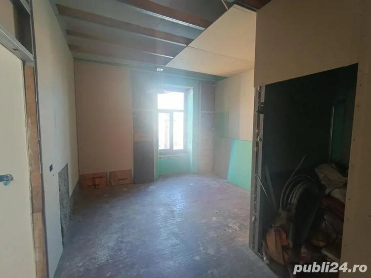 Apartament cu 3 camere decomandat în Ultracentral