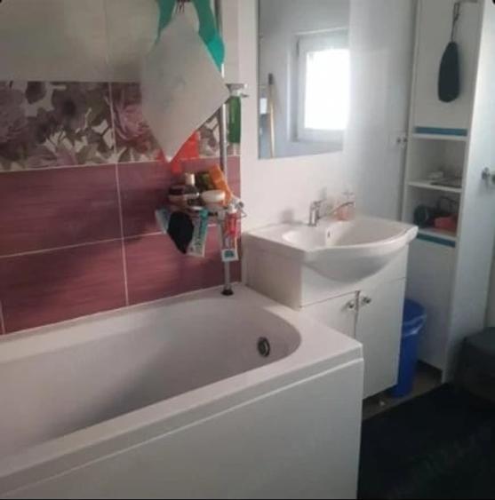Casă cu 5 camere cu Teren 700 Mp în Bod