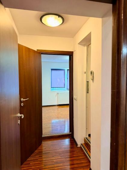 Apartament cu 2 camere semidecomandat, mobilat în Timpuri Noi