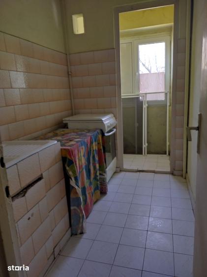 Apartament cu 2 camere semidecomandat în Ferentari