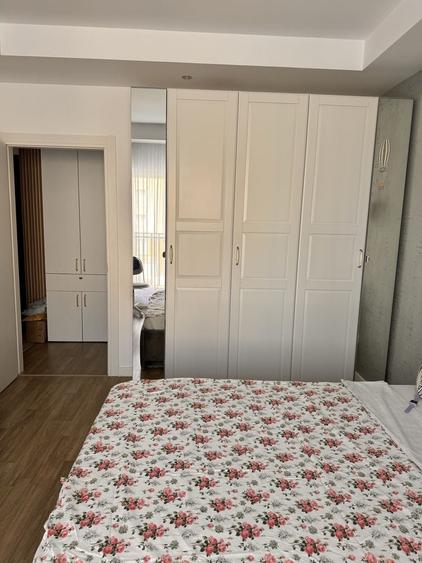Apartament cu 3 camere decomandat în Crețuleasca