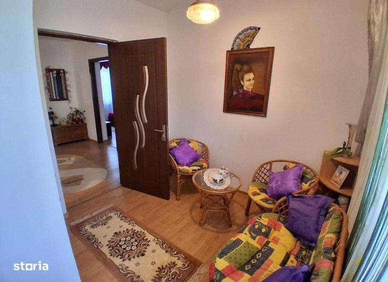 Casă cu 4 camere în Popas Păcurari