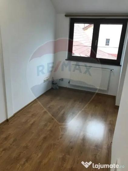Spațiu comercial, de 160 mp, în Orașul de Jos
