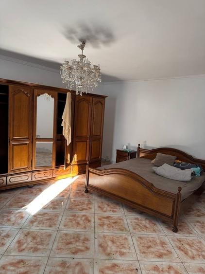 Casă cu 7 camere cu Teren 490 Mp în Central
