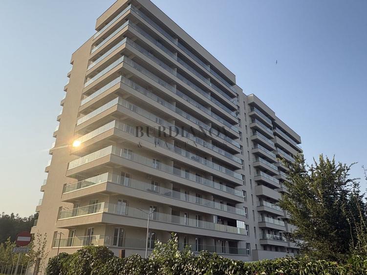 Apartament cu 3 camere decomandat în Lacul Morii