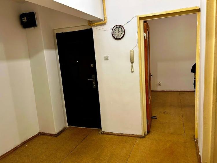 Apartament cu 3 camere decomandat, mobilat în Giurgiului