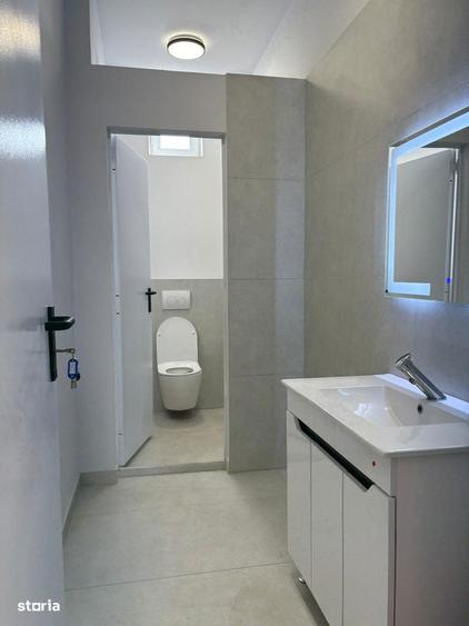 Spațiu comercial, de 185 mp, în Central