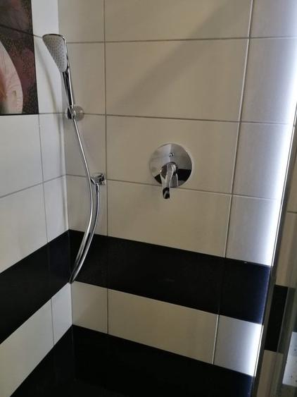 Casă cu 5 camere cu Teren 300 Mp în Central