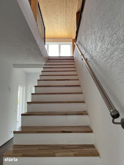 Casă cu 6 camere cu Teren 810 Mp în Gilău