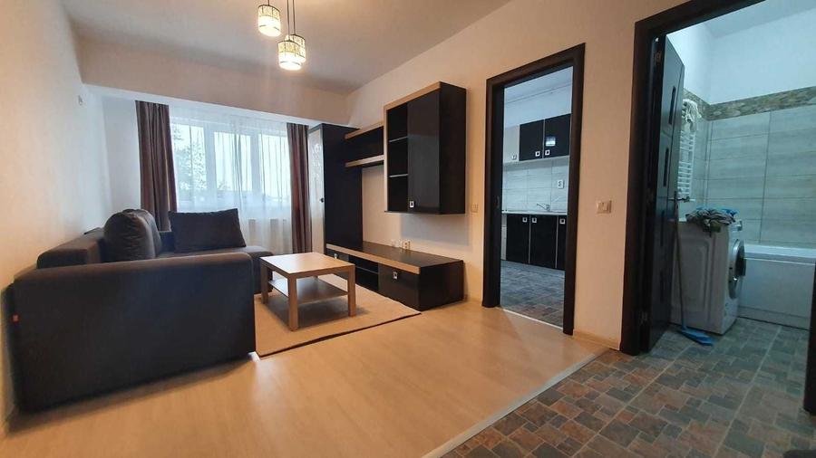 Garsonieră decomandată în Runcu