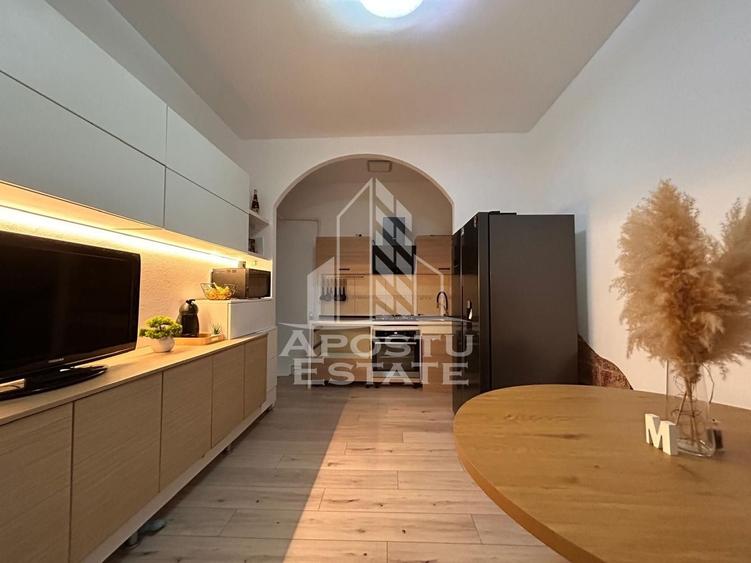 Apartament cu 3 camere semidecomandat, mobilat în Odobescu