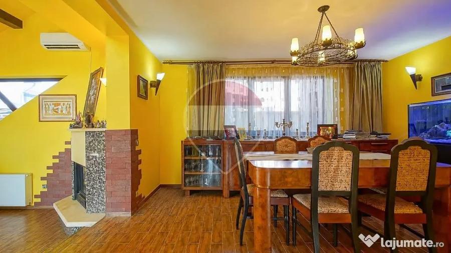 Casă cu 7 camere cu Teren 519 Mp în Cristian