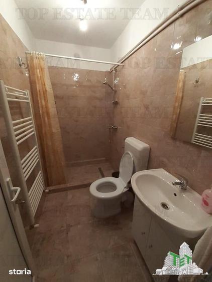 Casă cu 9 camere cu Teren 1412 Mp în Palazu Mare
