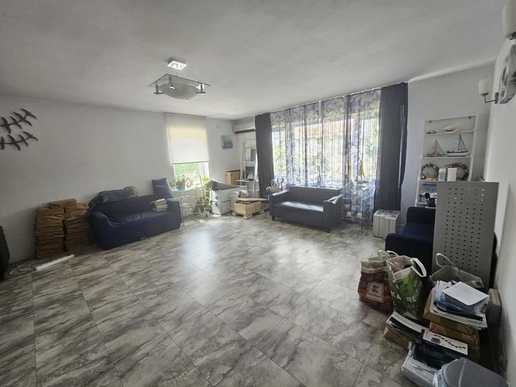 Casă individuală cu 5 camere cu Canalizare în Ultracentral