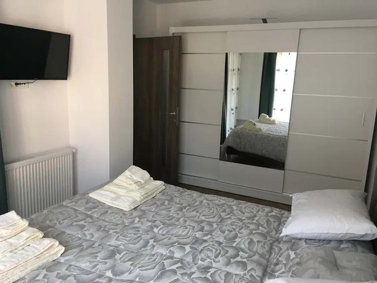 Apartament cu 2 camere decomandat, mobilat în Bună Ziua
