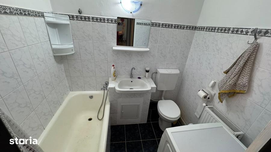 Apartament cu 2 camere decomandat în Energiei