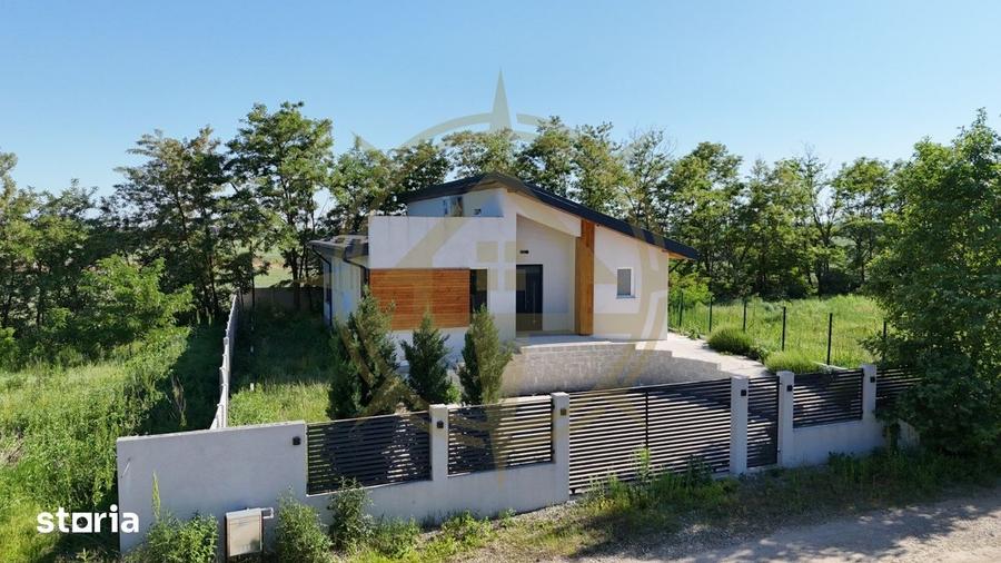 Casă cu 8 camere cu Teren 565 Mp în Snagov