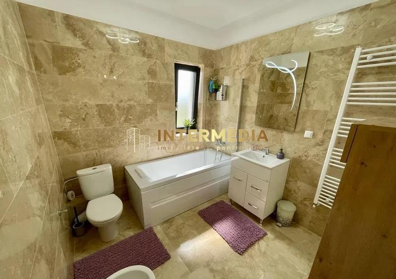 Apartament cu 2 camere decomandat, mobilat în Central