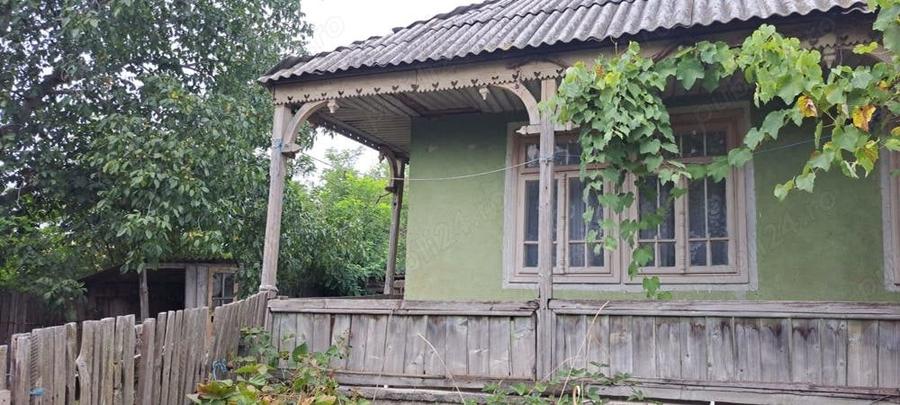 Casă cu 3 camere în Căciulești