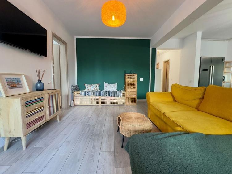 Apartament cu 3 camere semidecomandat, mobilat în 1 Decembrie 1918