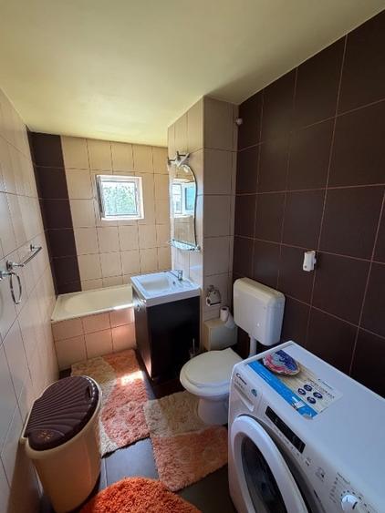 Apartament cu 2 camere semidecomandat, mobilat în Micălaca