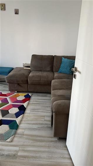 Apartament cu 2 camere decomandat, mobilat în Republicii