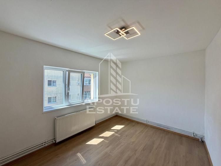 Apartament cu 2 camere semidecomandat în Soarelui