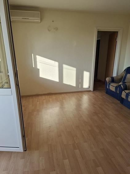 Apartament cu 3 camere semidecomandat în Gorjului