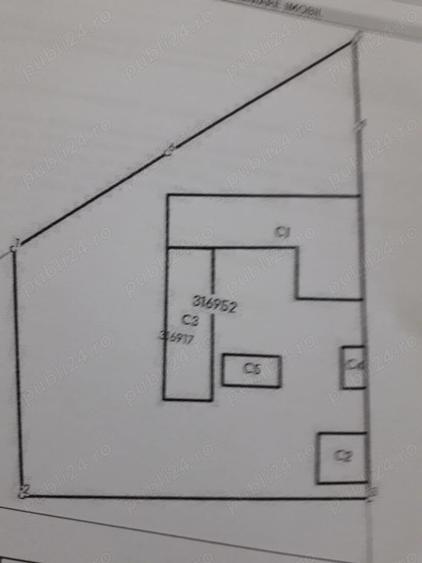 Casă cu 4 camere cu Teren 1329 Mp în Sântana