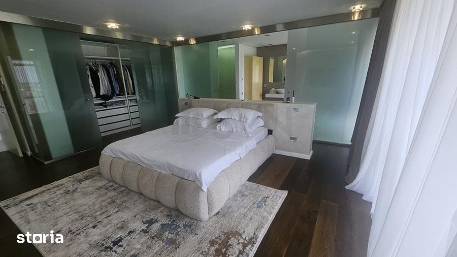 Apartament cu 5 camere, mobilat în Tei