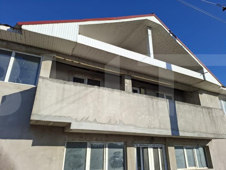 Casă individuală cu 8 camere cu Teren 1133 Mp în Curtișoara