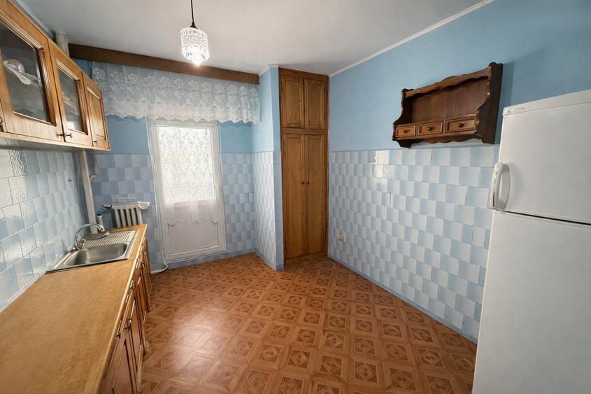Apartament cu 3 camere decomandat, mobilat în Cug