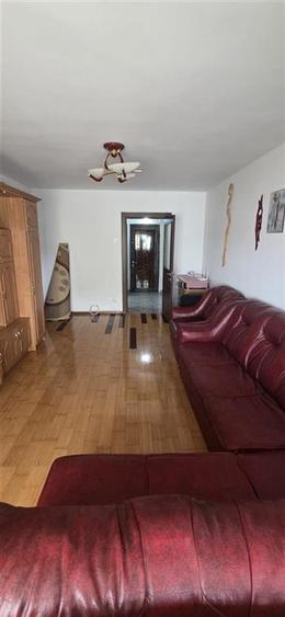 Apartament cu 2 camere decomandat, mobilat în Podu Roș