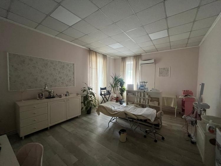 Spațiu comercial, de 721 mp, în Ultracentral