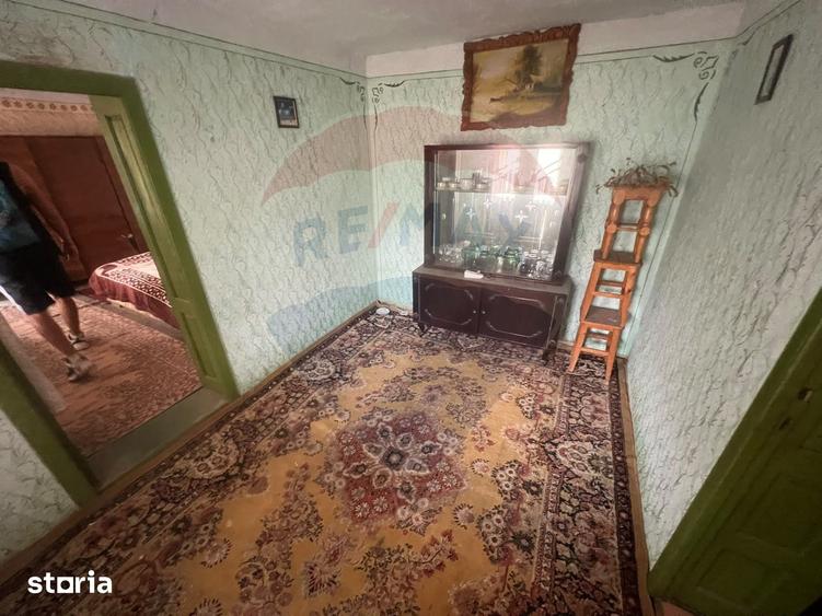 Casă cu 4 camere cu Teren 2366 Mp în Liești