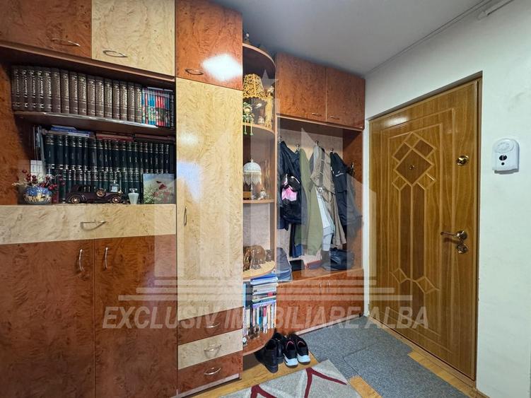 Apartament cu 2 camere decomandat, mobilat în Cetate