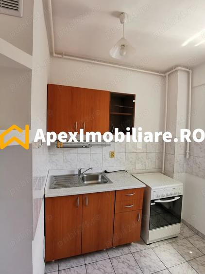 Garsonieră decomandată, mobilată în Armeneasca