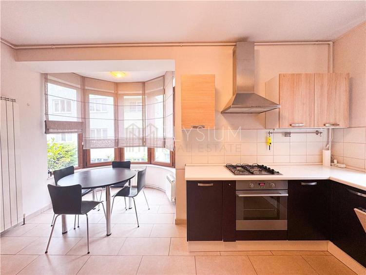 Apartament cu 4 camere semidecomandat, mobilat în Herăstrău