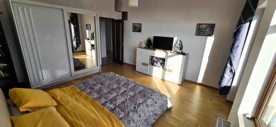 Casă cu 4 camere cu Teren 500 Mp în Exterior Vest
