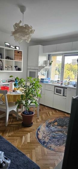Apartament cu 3 camere decomandat în Grigorescu