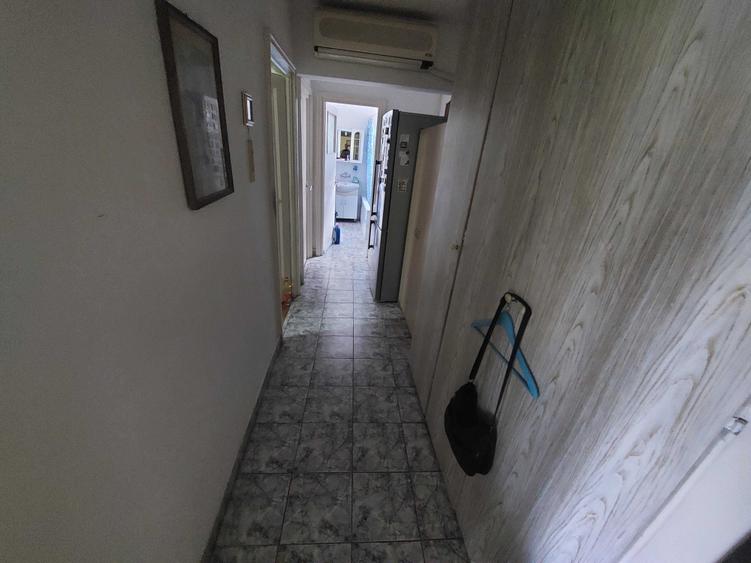 Apartament cu 3 camere semidecomandat în Iancului