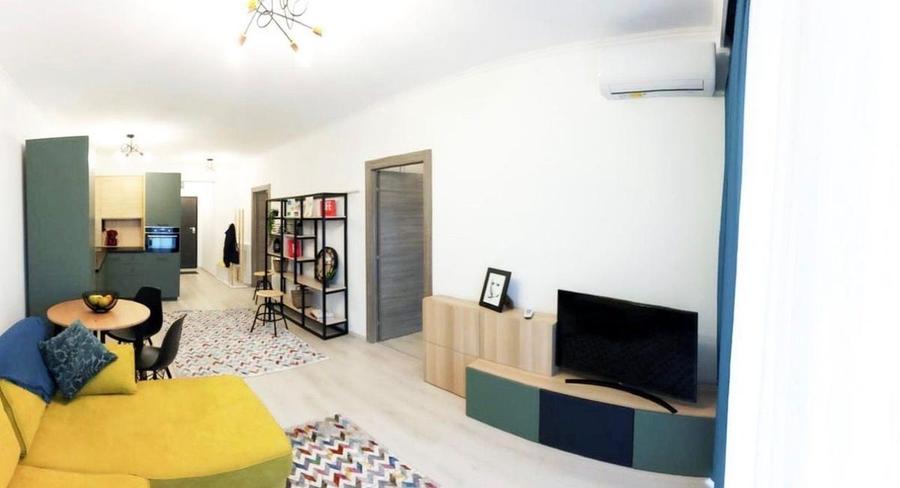 Apartament cu 3 camere decomandat, mobilat în P-ța Unirii
