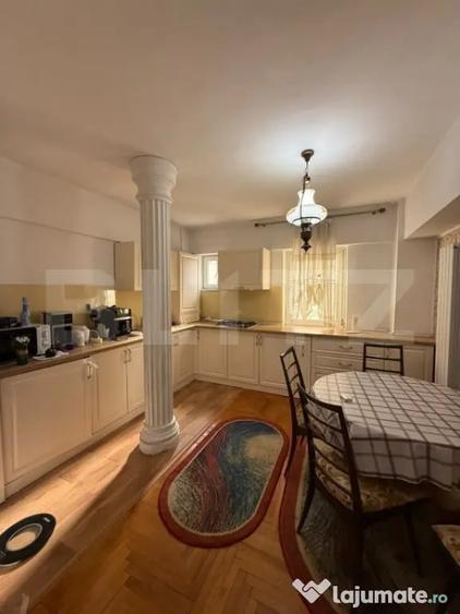 Apartament cu 3 camere decomandat în Central