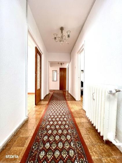 Apartament cu 4 camere decomandat în Centrul Civic