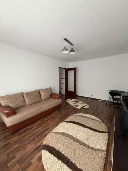 Apartament cu 2 camere decomandat, mobilat în Hotvon